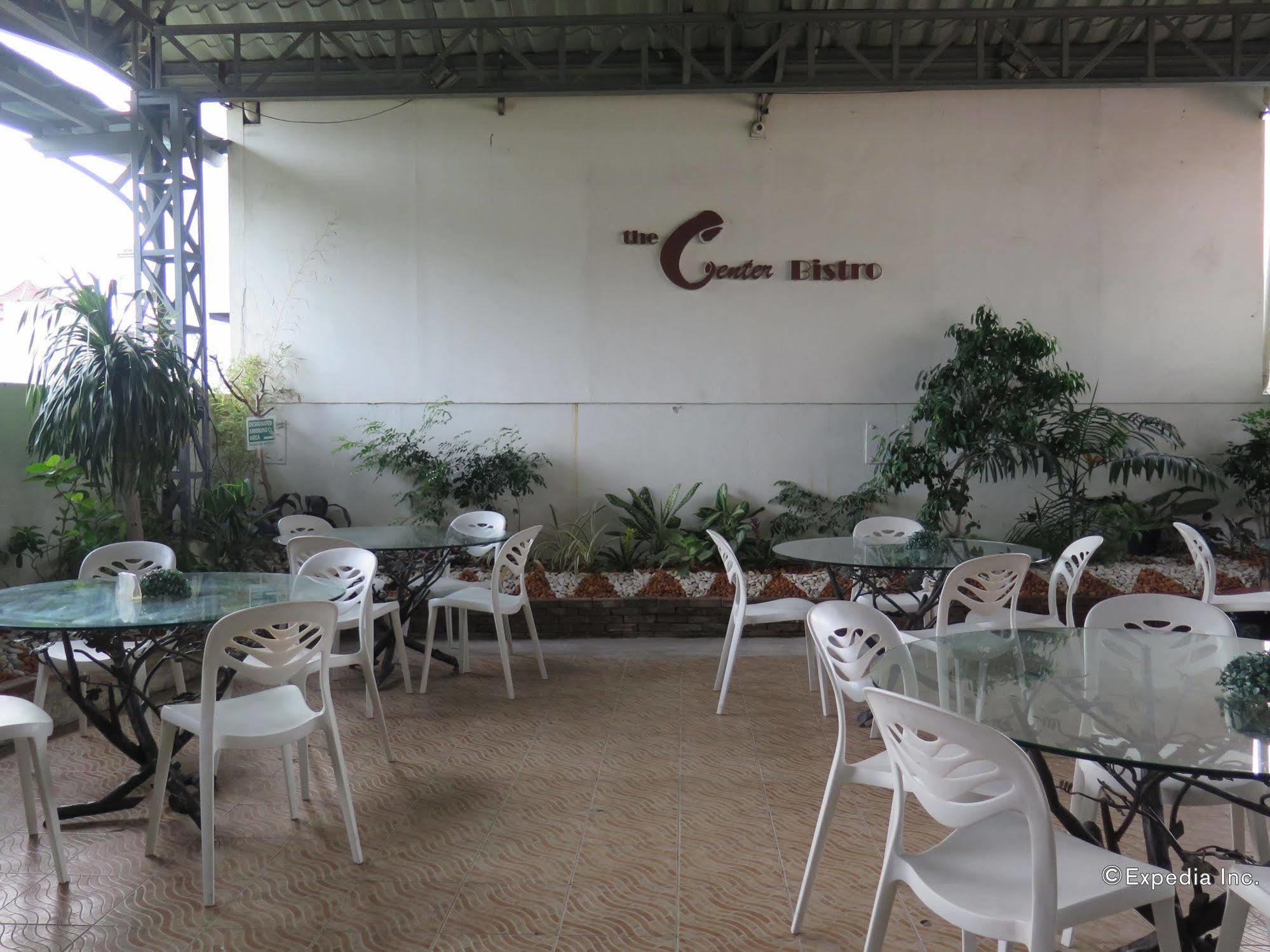 The Center Suites Cebu Exterior foto