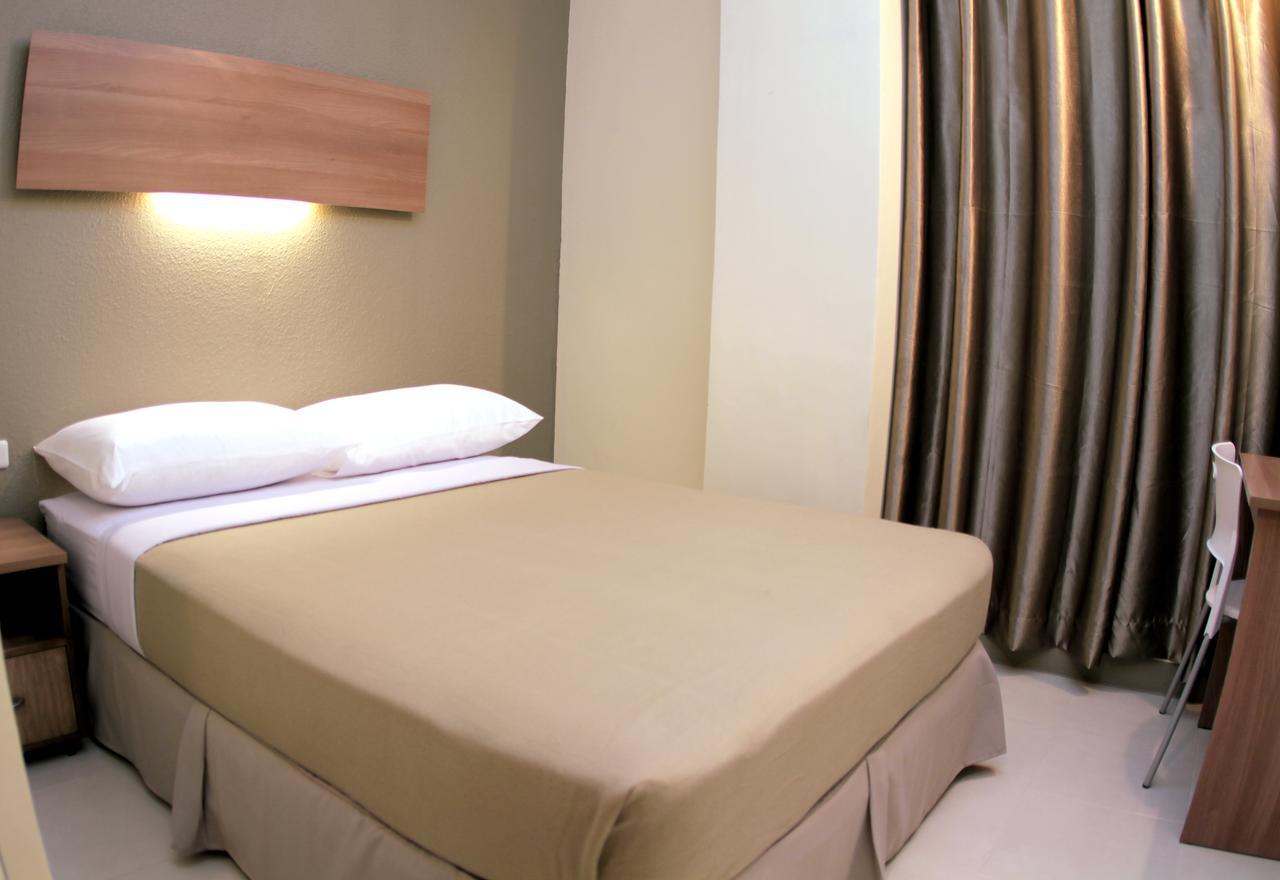The Center Suites Cebu Exterior foto